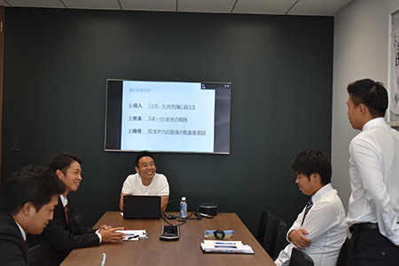 一人ひとりと向き合う少人数制